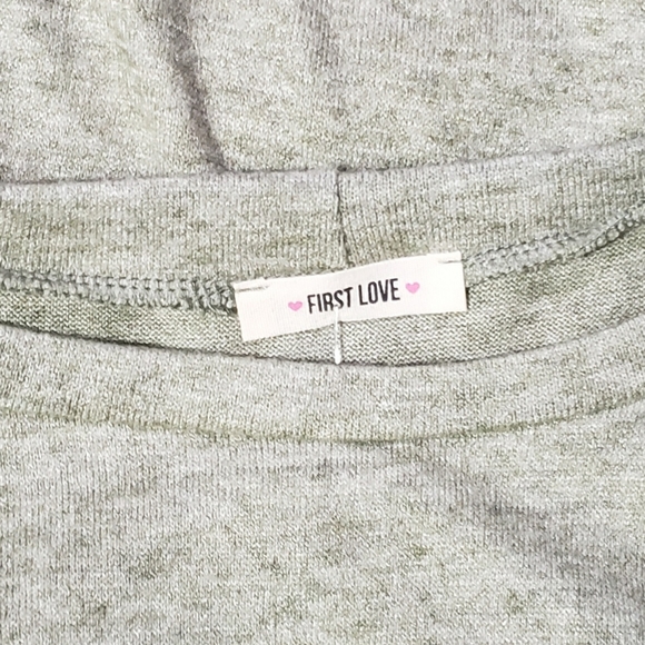 First Love Leopard Sleeve Twisted Hem Top - Size Medium - Picture 4 of 5